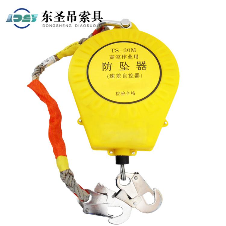 使用升降平臺(tái)車(chē)進(jìn)行作業(yè)也要搭配防墜器